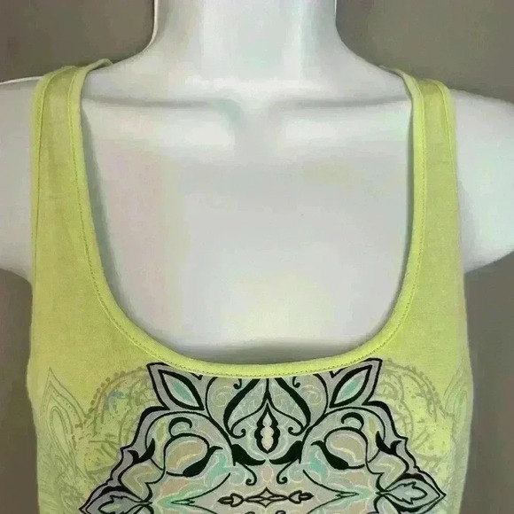 Te Verde Racer Back Activewear Women's Tank Top (185) - Picture 6 of 10